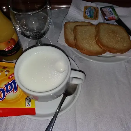 Trillizos Guest house 2*