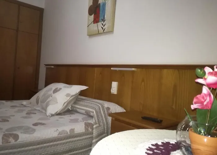 Konukevi Trillizos 3*